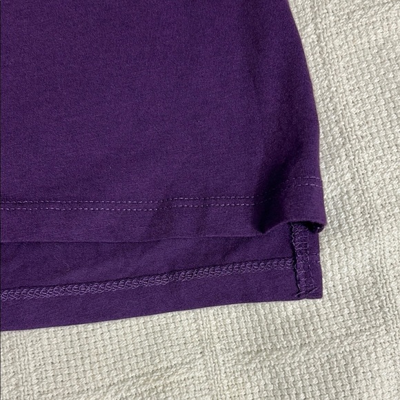 Eddie Bauer Purple V-Neck Women's Short Sleeve Top With High Low Hem - Picture 4 of 6